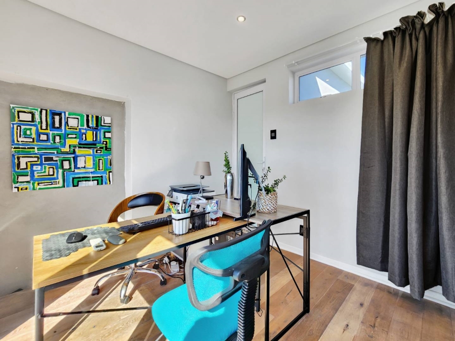 3 Bedroom Property for Sale in Fresnaye Western Cape